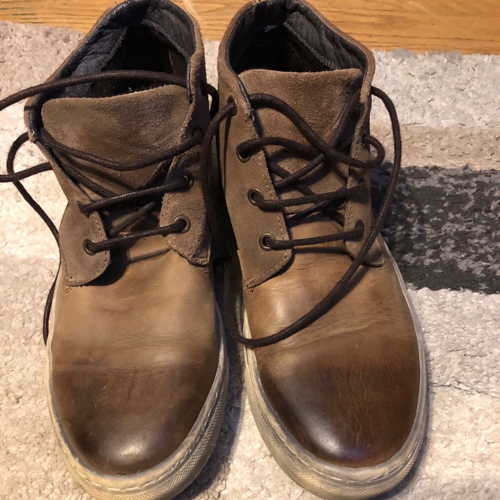 Rogue shoes size 11